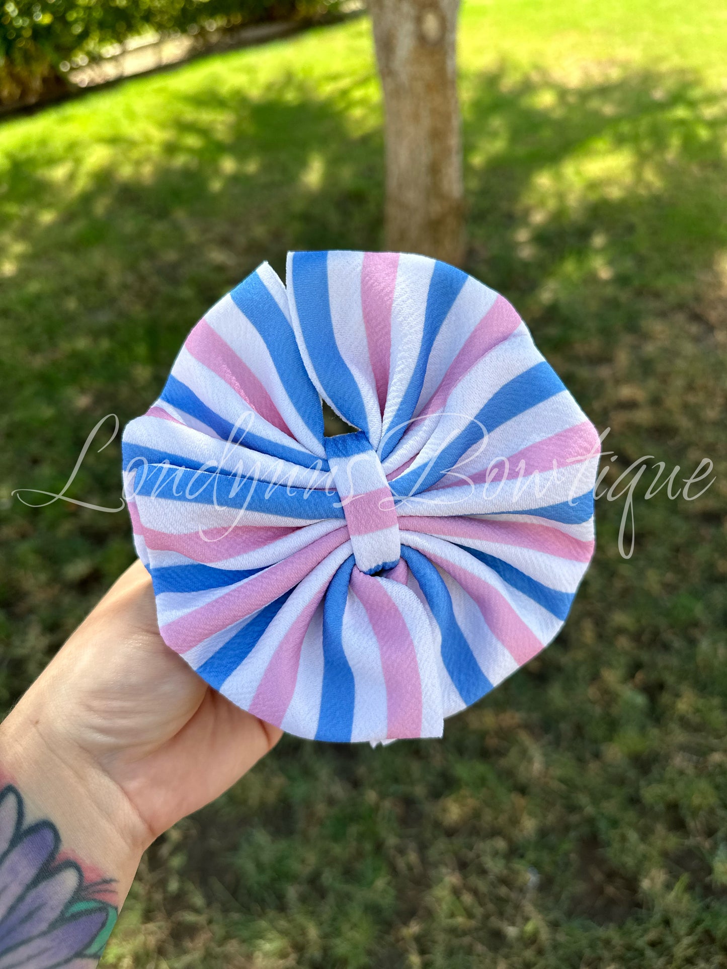 Newborn striped bow