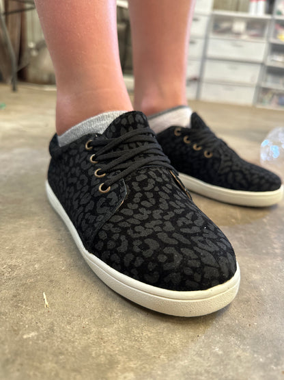 Black leopard shoes with laces