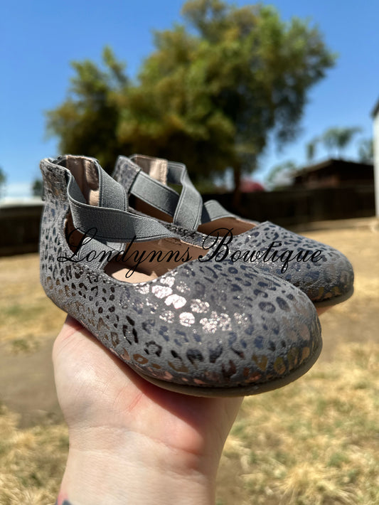 Leopard Flats 6.25”