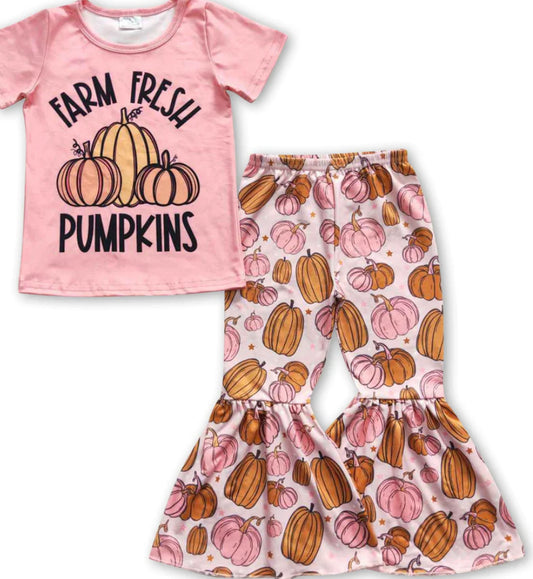 Farm fresh pumpkins outfit