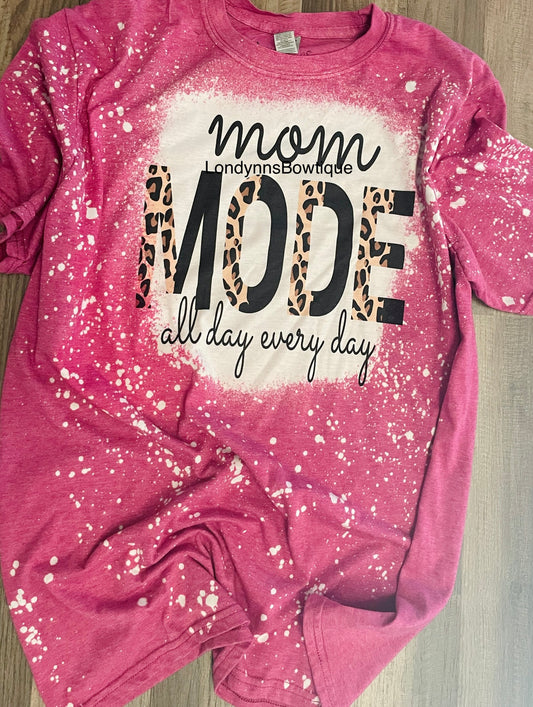 Mom mode black &brown cheetah  Adults Bleached Shirt